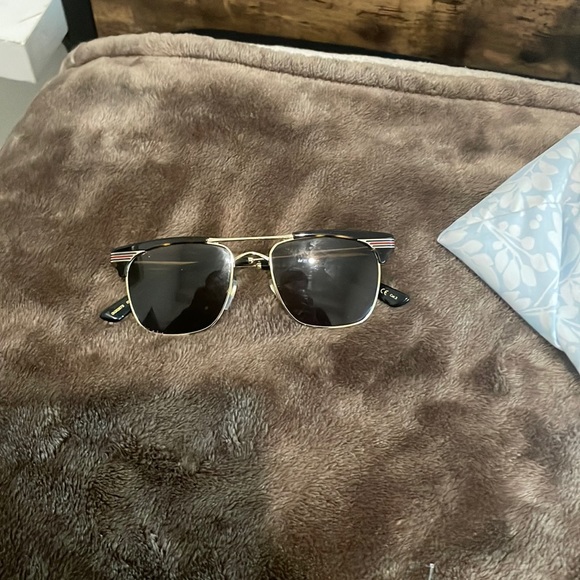 Gucci brown - Picture 1 of 2